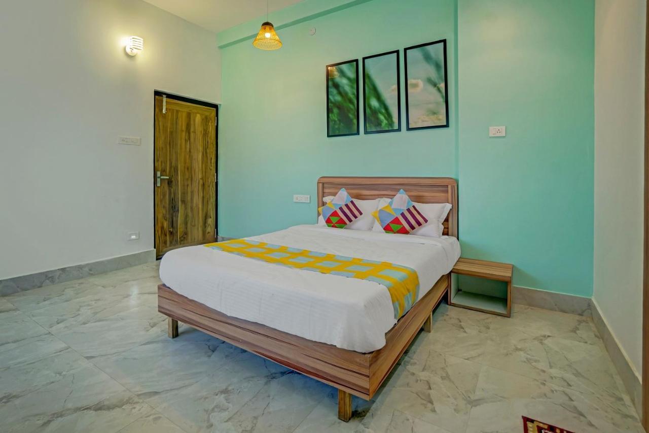 Oyo 79233 Hotel Hive Stays Kochi Exterior photo