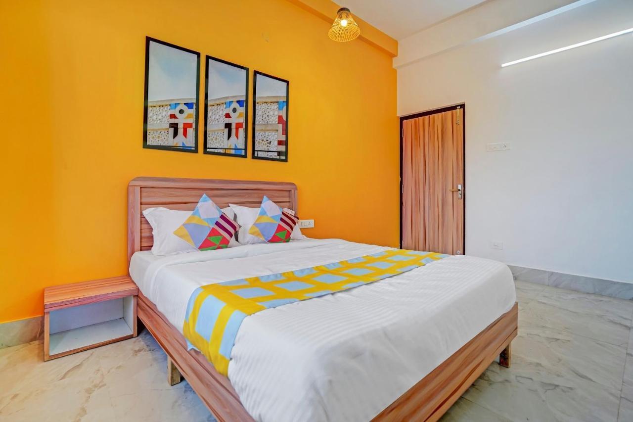Oyo 79233 Hotel Hive Stays Kochi Exterior photo