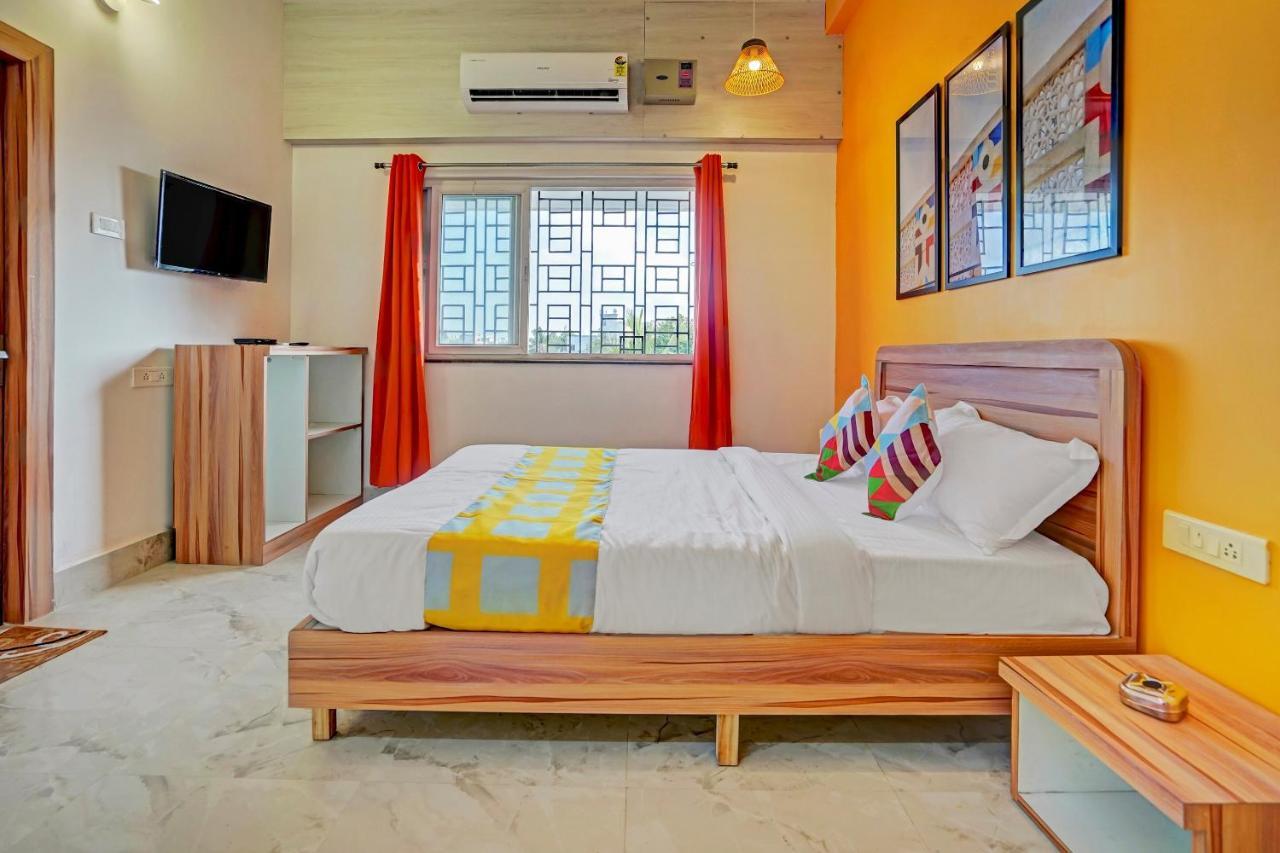 Oyo 79233 Hotel Hive Stays Kochi Exterior photo