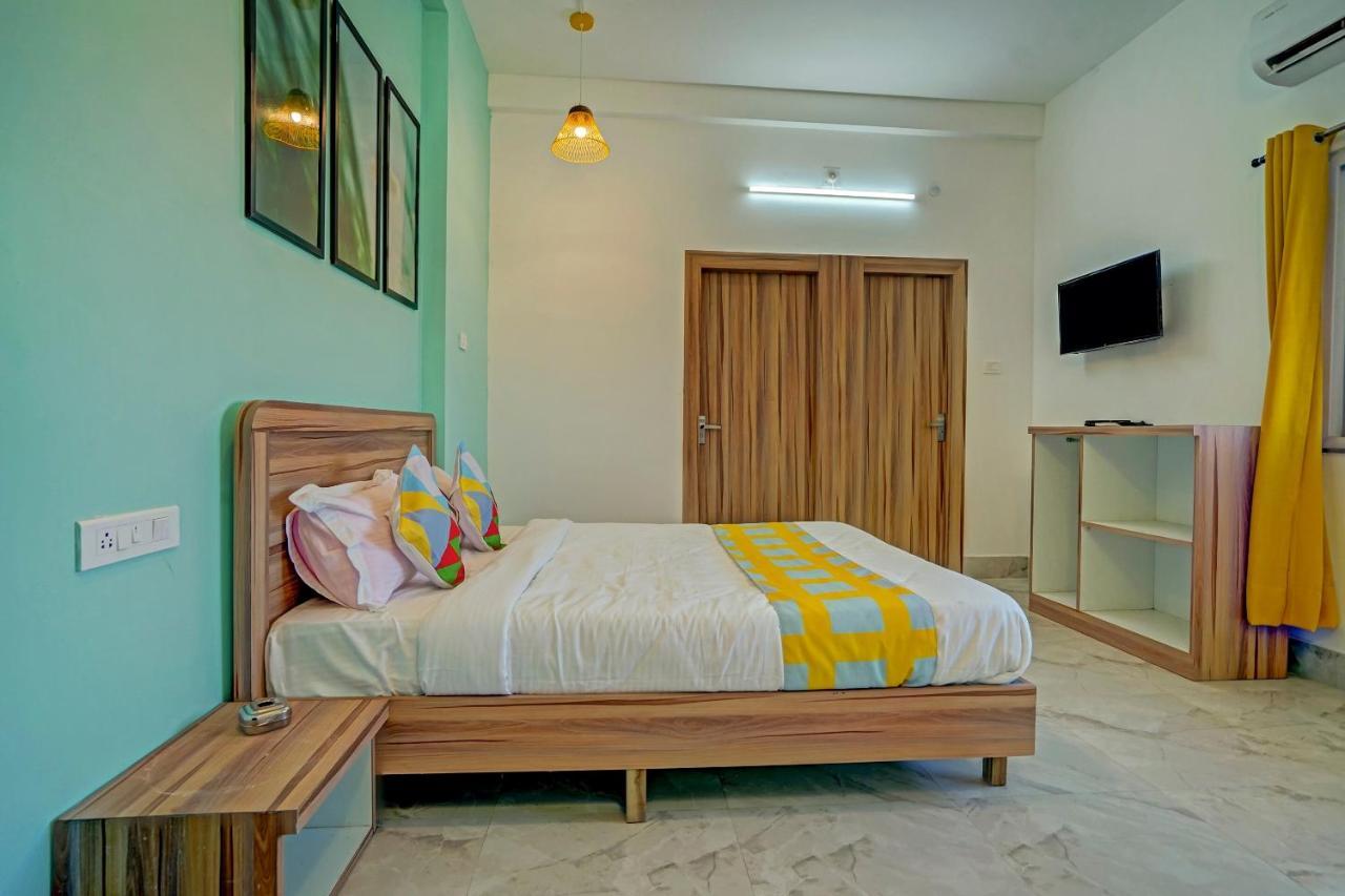 Oyo 79233 Hotel Hive Stays Kochi Exterior photo