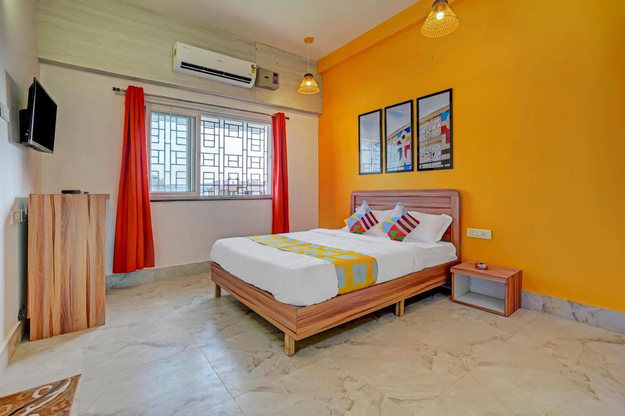 Oyo 79233 Hotel Hive Stays Kochi Exterior photo