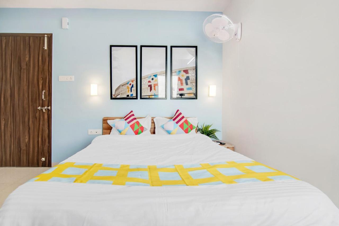 Oyo 79233 Hotel Hive Stays Kochi Exterior photo